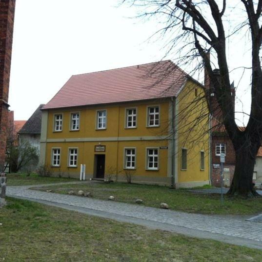 Burgpension Gardelegen Bagian luar foto